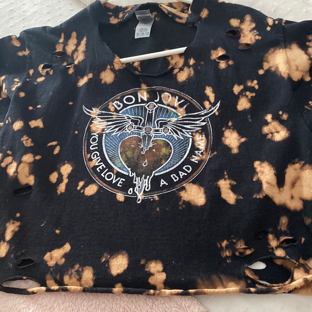 Beached bon  jovi tee